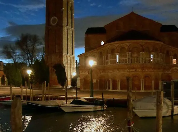 Duomo With Canal View Apartment