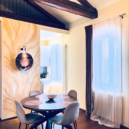 Apartment Duomo With Canal View